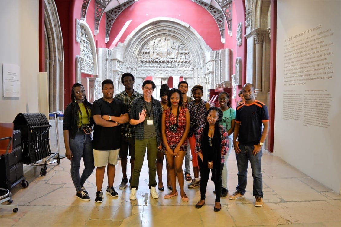 A ReadTrips school group in a museum in Paris, France
